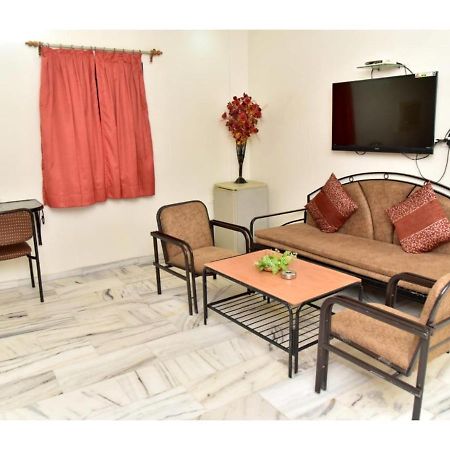 Hotel Dwarka, ナーグプル エクステリア 写真