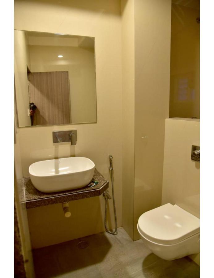 Hotel Dwarka, ナーグプル エクステリア 写真