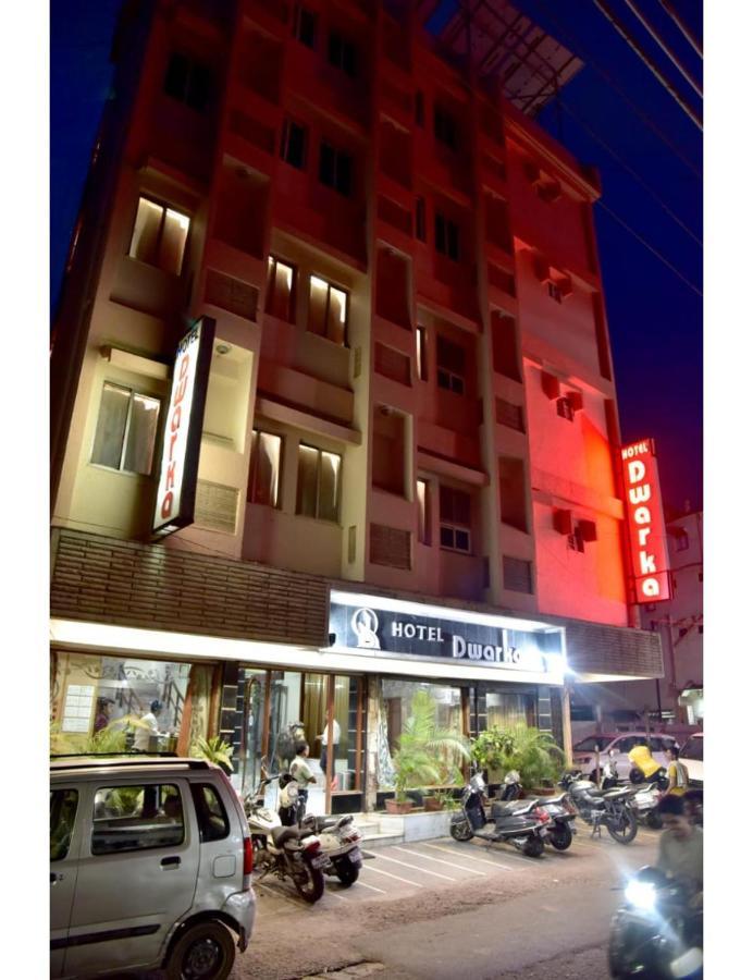 Hotel Dwarka, ナーグプル エクステリア 写真